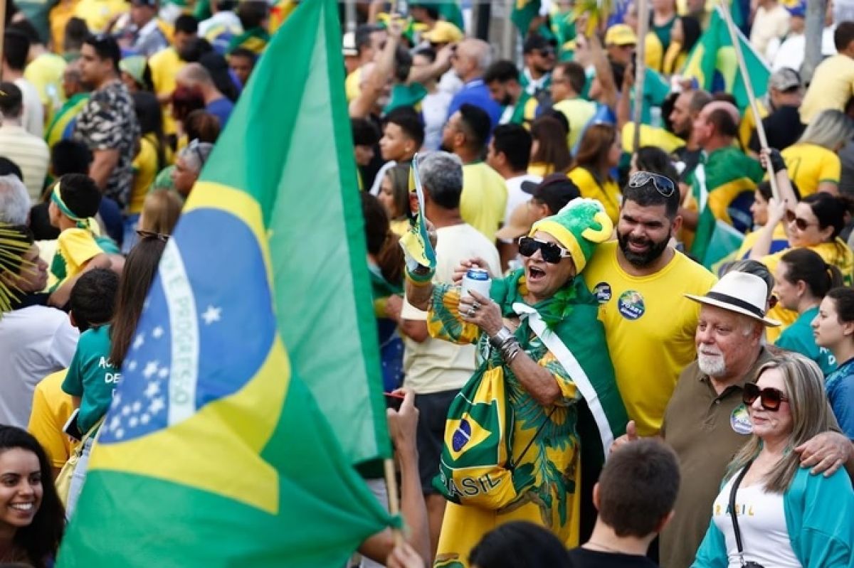 Pesquisa aponta que 43,47% do eleitorado goiano se identifica com a direita
