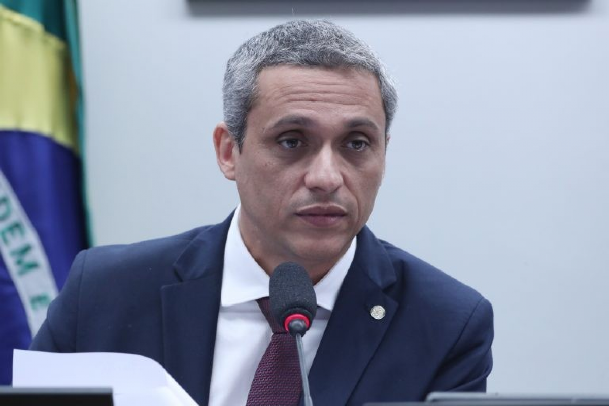 Gustavo Gayer não assina PEC pelo fim da escala 6x1