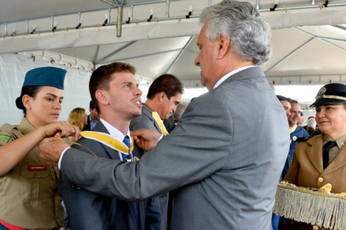 Prefeito de Morrinhos avalia saída do PL e busca aproximação com base governista
