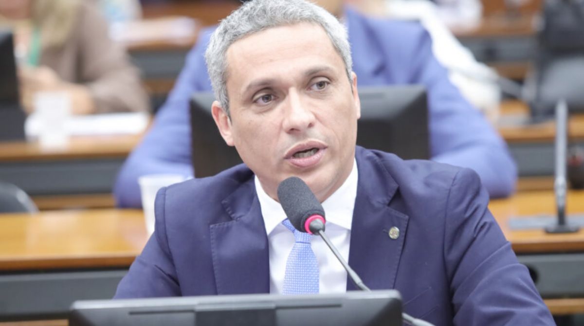Congresso em Foco mostra as acusações da PF contra Gustavo Gayer