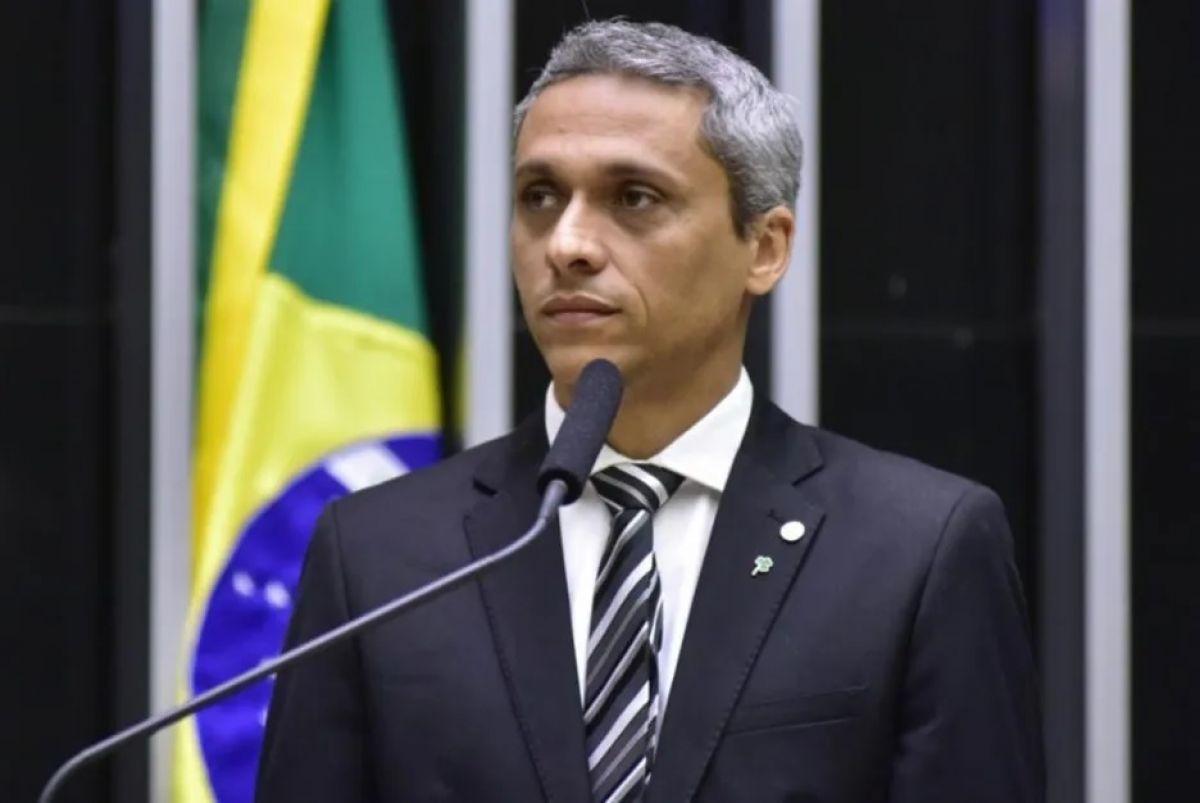 Gustavo Gayer é indiciado pela Polícia Federal por suspeita de desviar dinheiro público