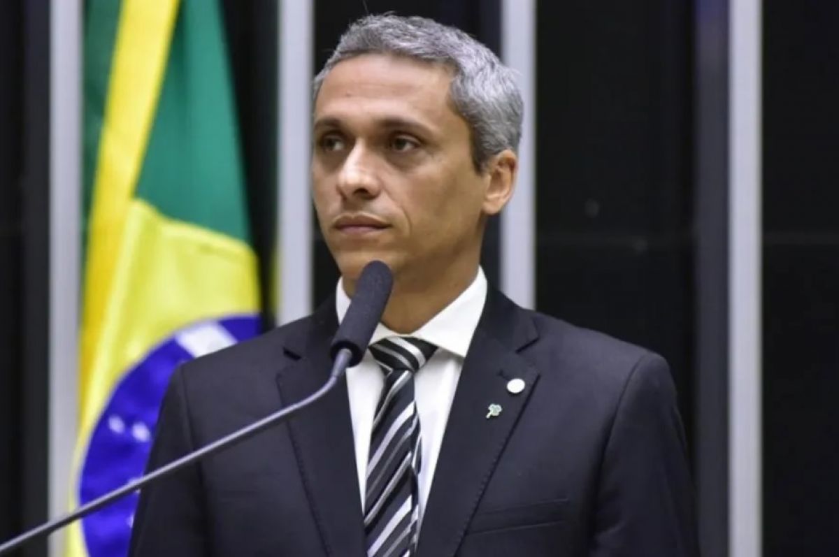 Gustavo Gayer é processado pelo Banco do Brasil