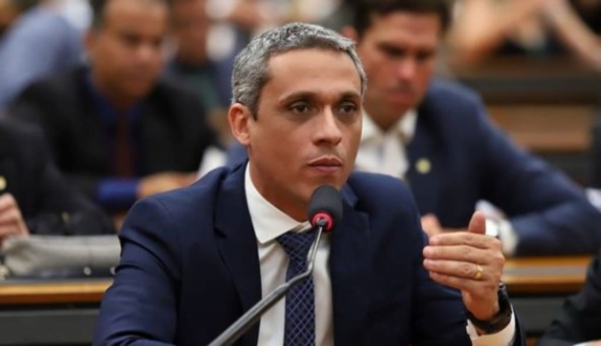 PEC da Blindagem: caso Gayer expõe risco de escudo a ataques pessoais