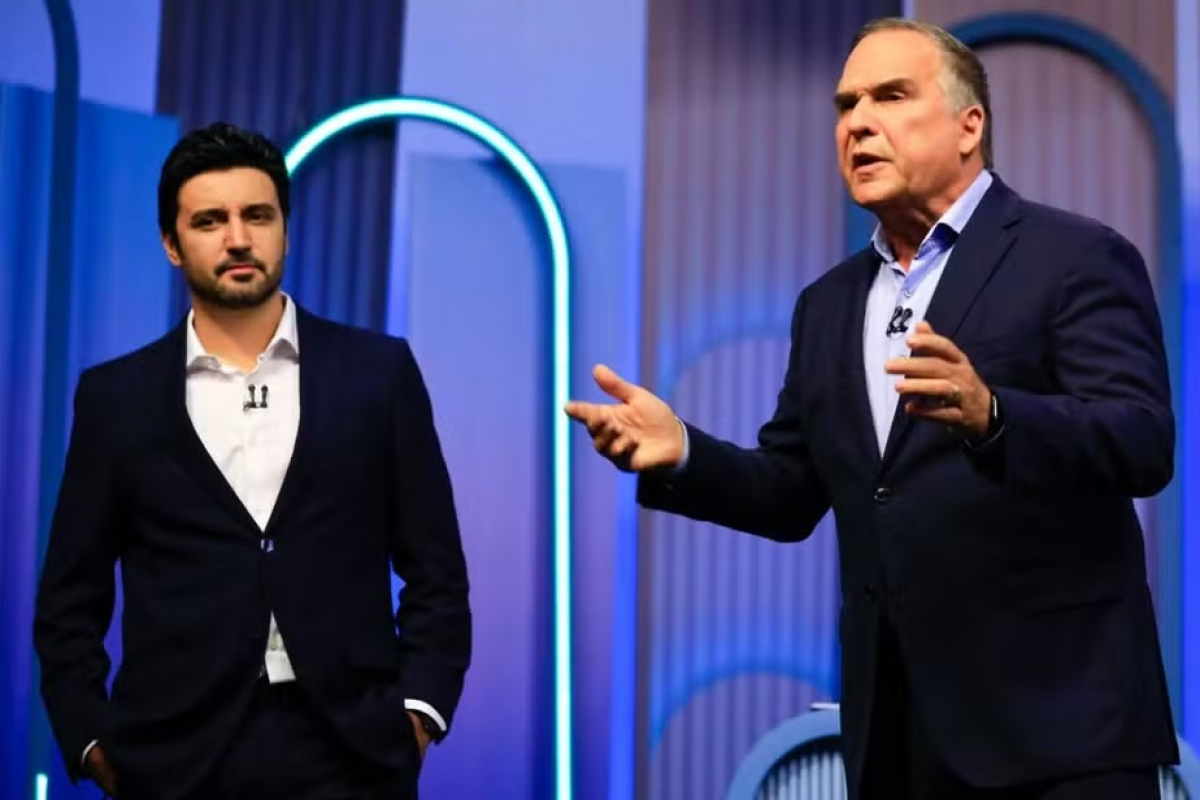 Como Fred não ligou para Mabel, o prefeito eleito ligou para ele