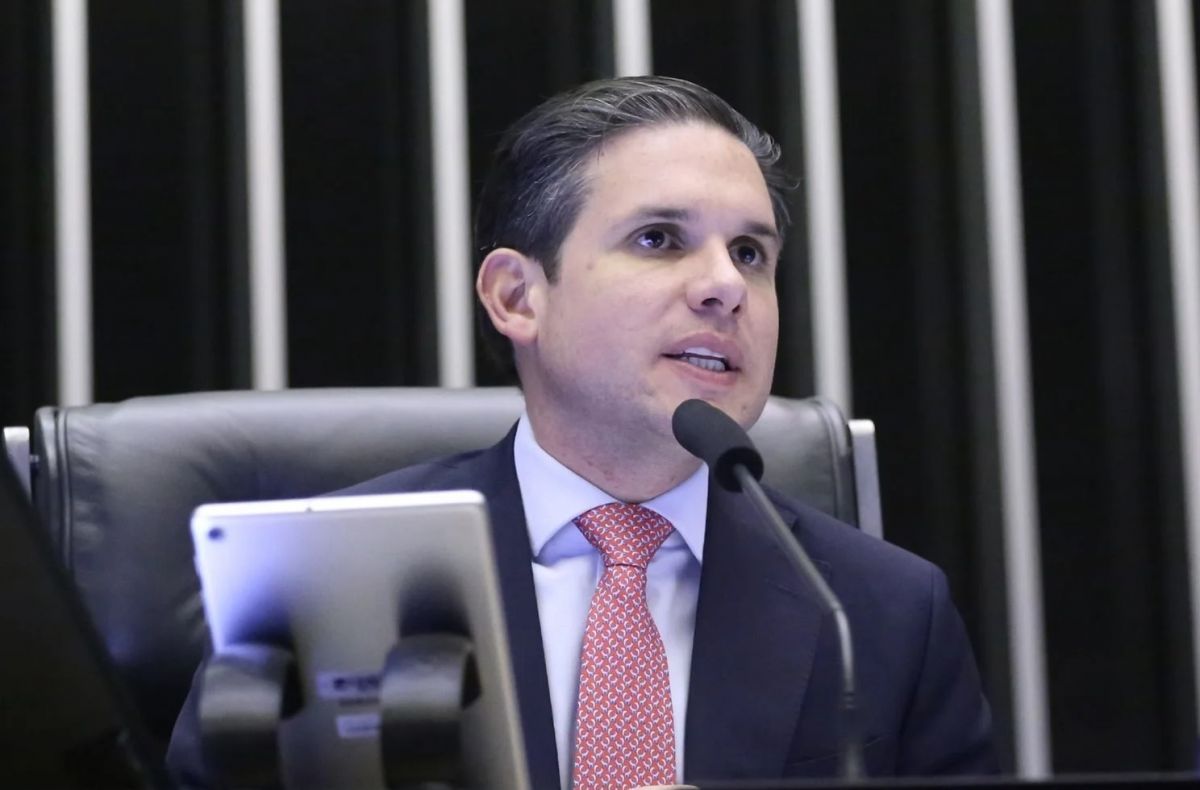 Hugo Motta defende aumento da mistura de etanol na gasolina para 35%