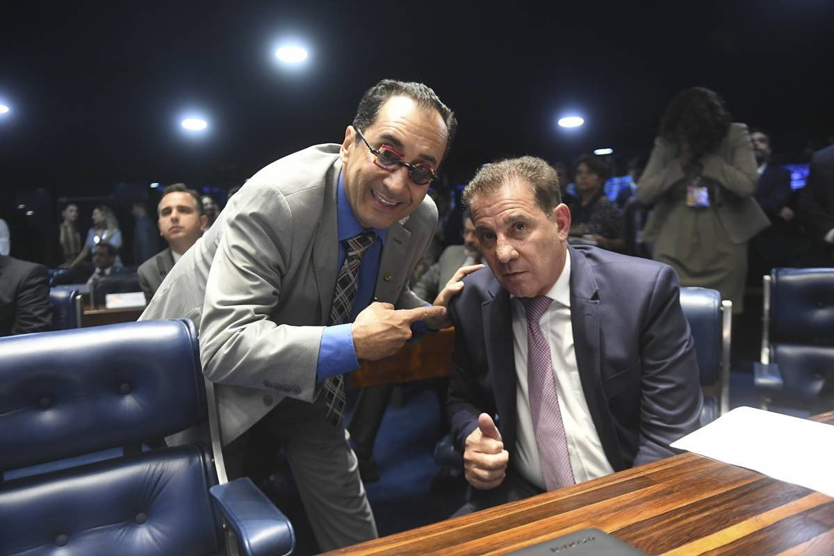 STF arquiva interpelação judicial de Vanderlan Cardoso contra Jorge Kajuru