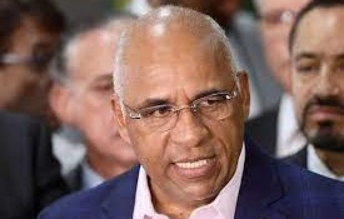 Gestão de Rogério Cruz deixou dívida de aluguéis que superam R$ 1,7 milhão
