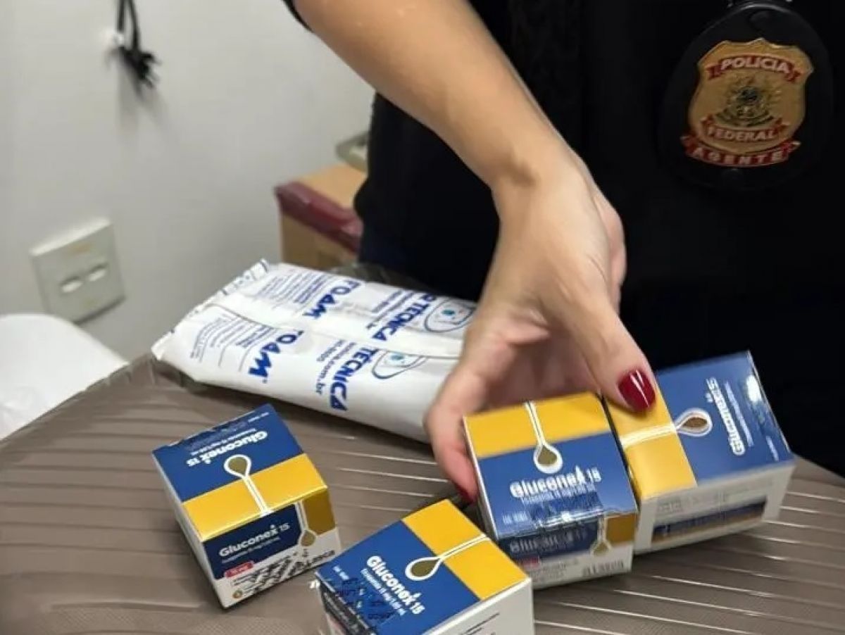 Trio é preso no Aeroporto de Goiânia suspeito de transportar remédios para emagrecimento