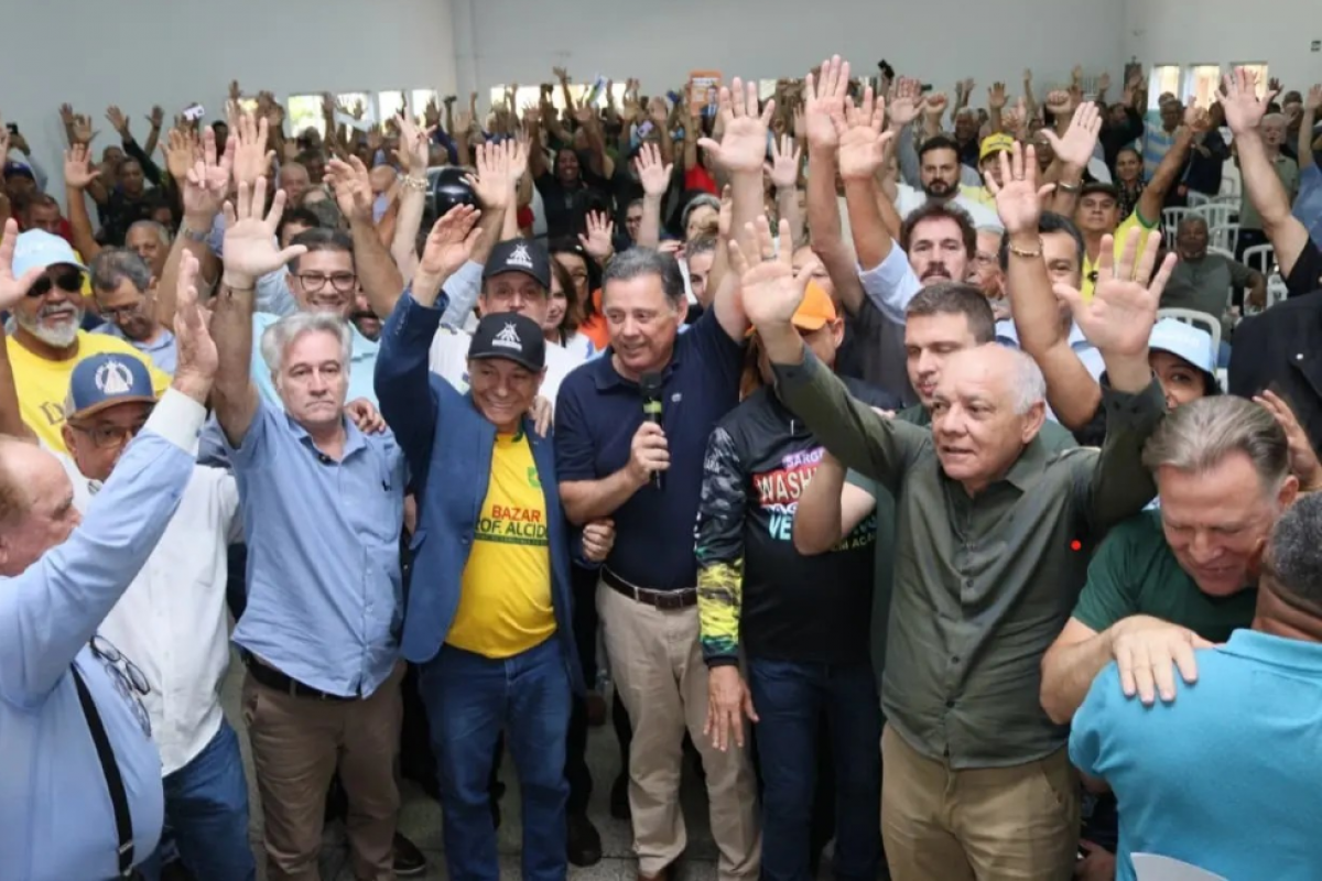 Jornal Opção diz que Wilder perde espaço entre aliados do PL para Daniel e Marconi