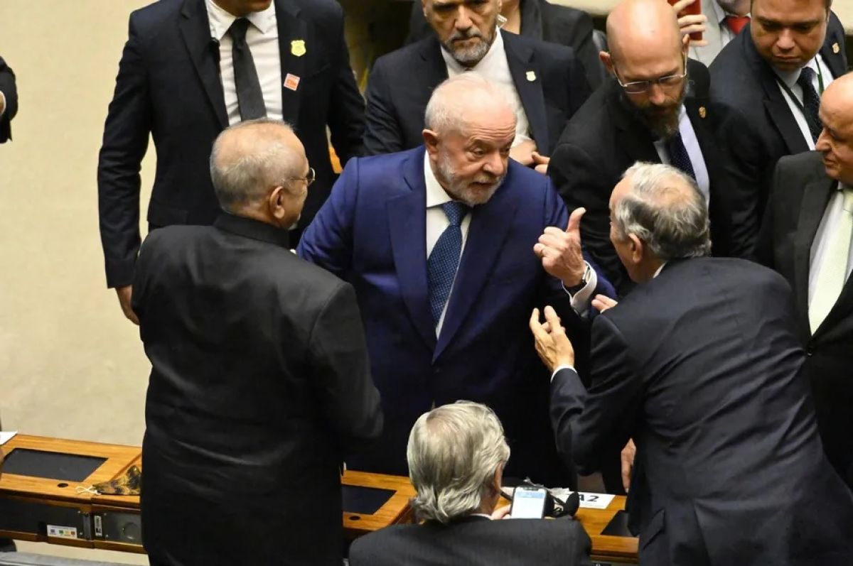 Derrota na Câmara escancara isolamento de Lula e expõe fragilidade para 2026