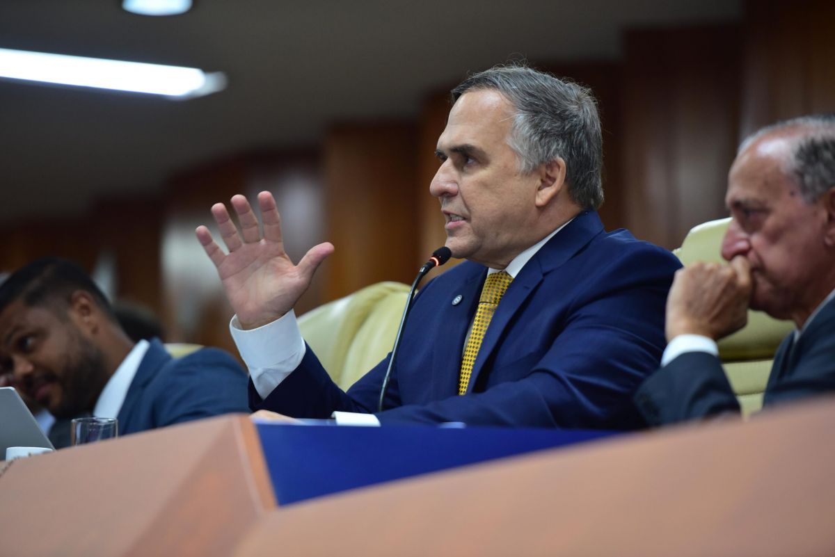 Mabel deve “resetar” base na Câmara de Goiânia