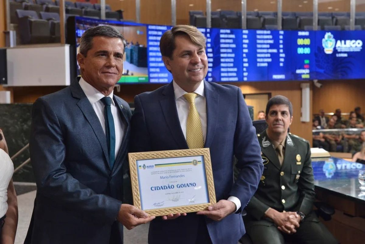 General goiano preso por plano golpista já recebeu homenagens na Alego