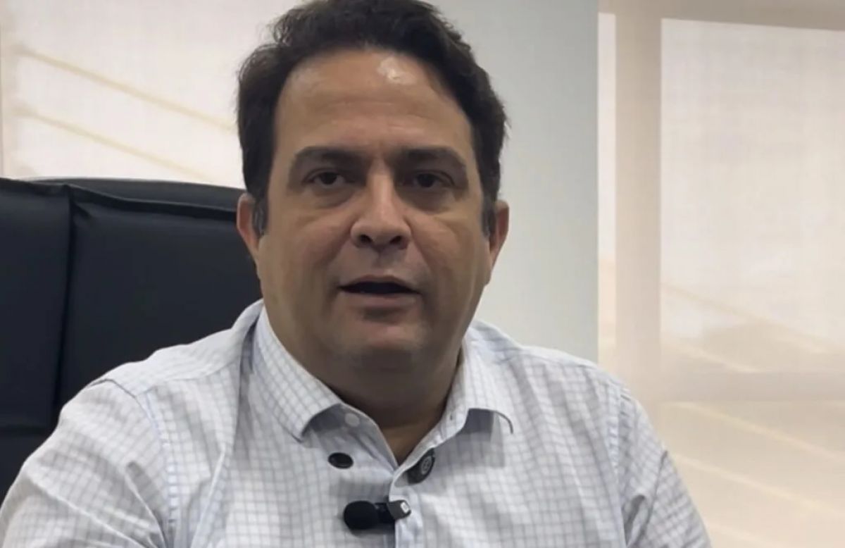 Auditoria aponta contratos suspeitos na gestão de Roberto Naves em Anápolis