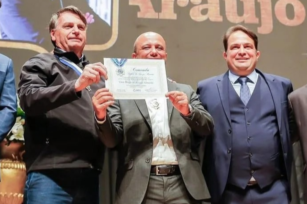 Vitor Hugo chama Roberto Naves de “bandido” e ex-prefeito reage: “Mentiroso e covarde”