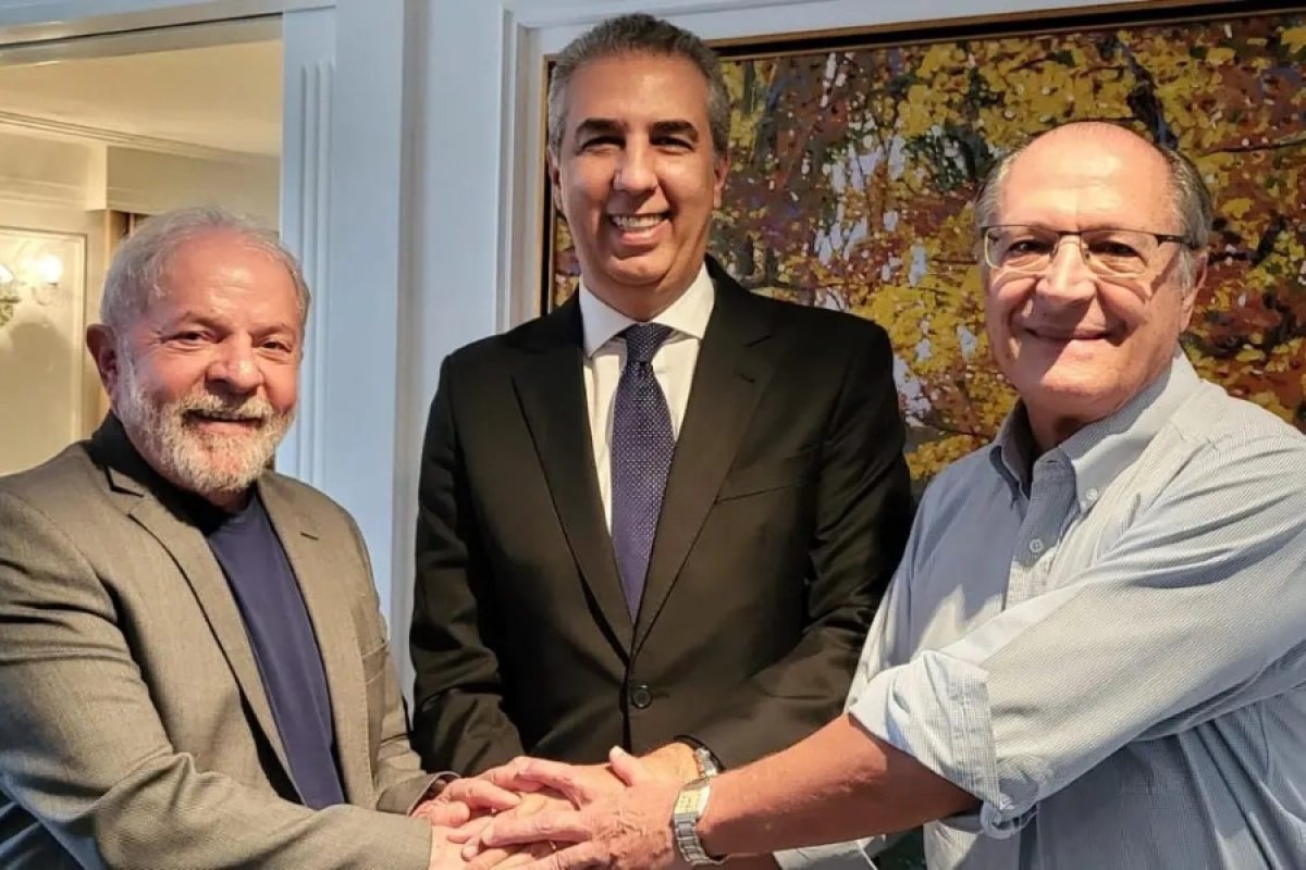 José Eliton é visto como nome favorito do PT para disputar governo de Goiás em 2026