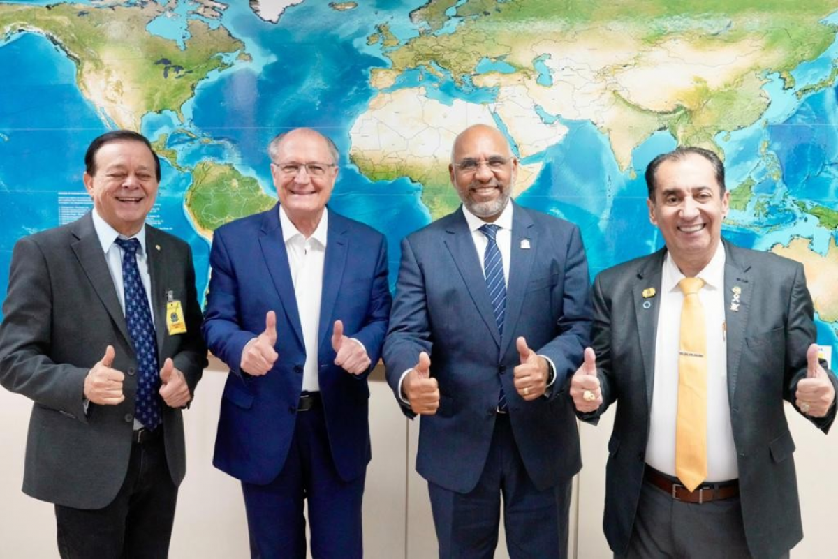 Kajuru acusa Cruz de manipular narrativa sobre R$ 70 milhões para a Saúde de Goiânia