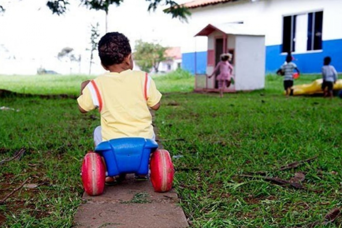 Goiás registra 1,6 mil órfãos por ano desde 2021, aponta estudo dos cartórios