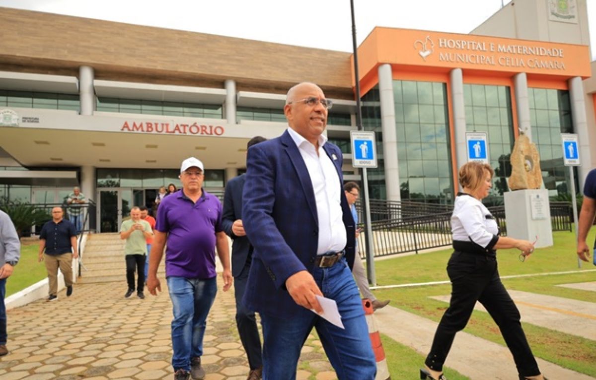 Greve de médicos expõe crise permanente na Saúde sob gestão de Rogério Cruz