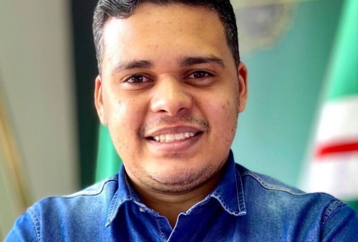 Filho do ex-prefeito Rogério Cruz é nomeado assessor na Câmara de Goiânia