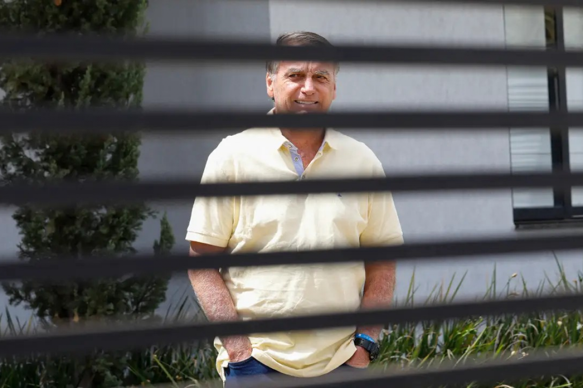 Bolsonaro pode pegar 43 anos de cadeia, sete em regime fechado