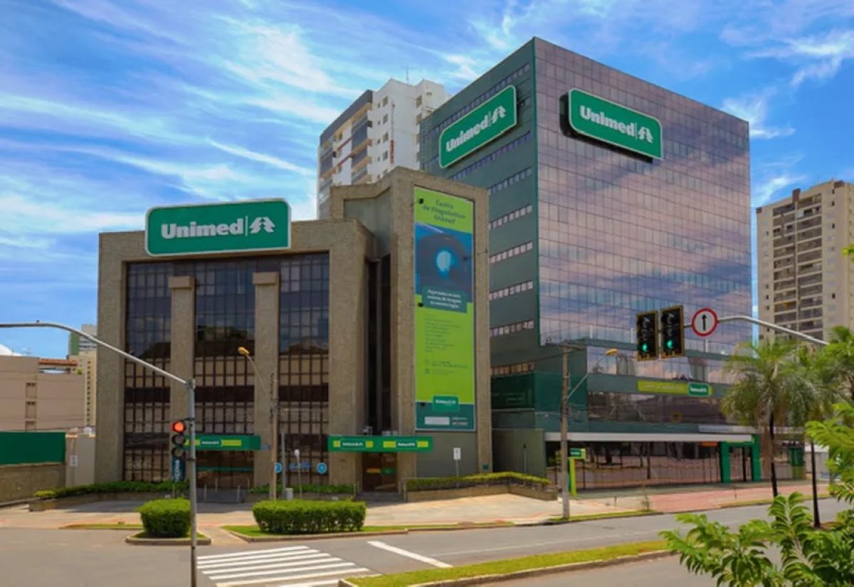 Pais enfrentam incerteza após Unimed encerrar contrato com clínicas terapêuticas