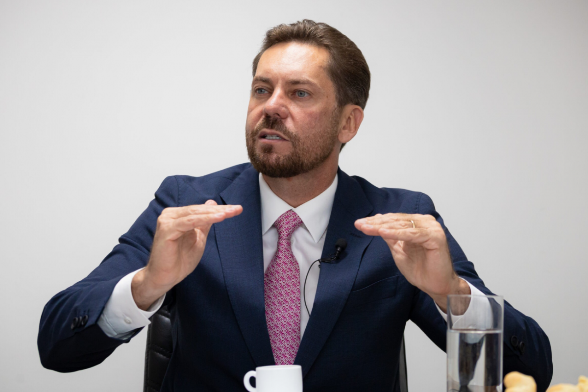 Mudança de Bruno Peixoto para federação ficará para a janela partidária