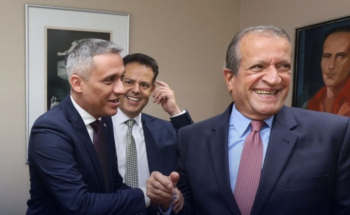 Preso no mensalão do PT, Valdemar Costa Neto tenta salvar Gustavo Gayer