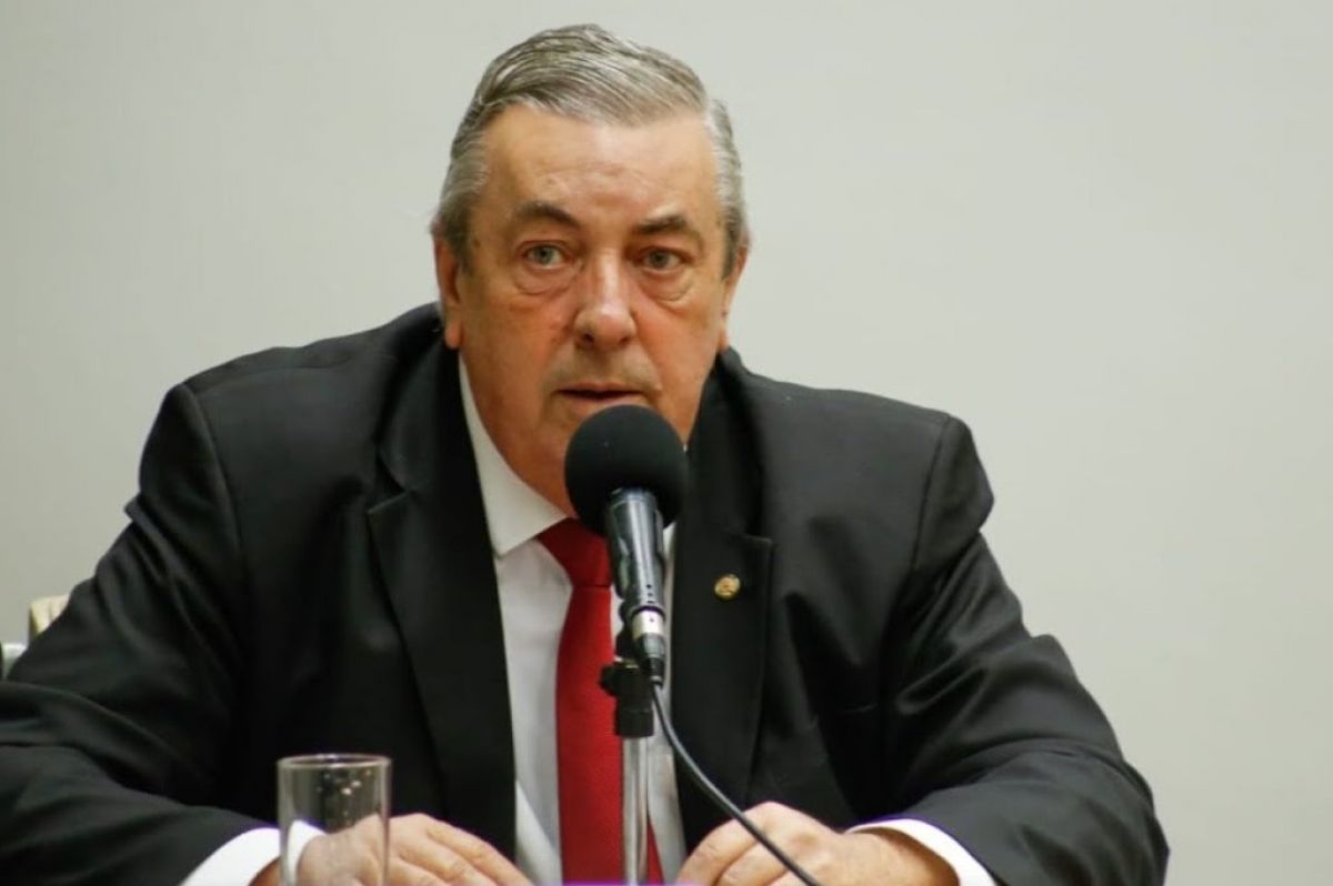 PSD nacional quer Zé Mário, mas liderança de Vanderlan trava movimento em Goiás