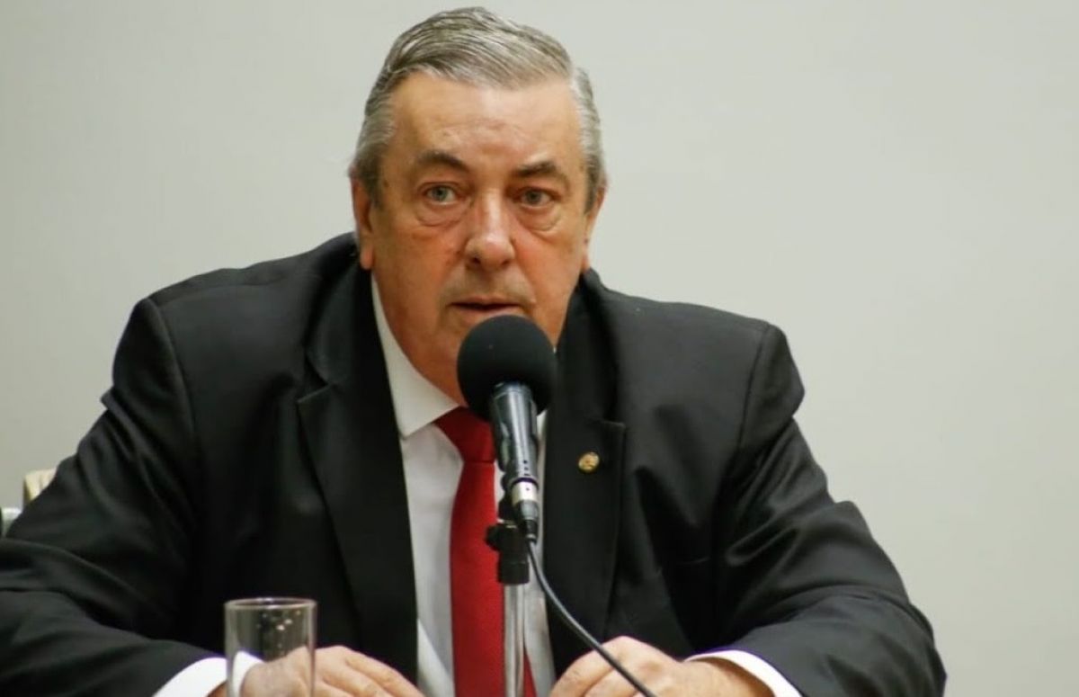 PSD nacional quer Zé Mário, mas liderança de Vanderlan trava movimento em Goiás